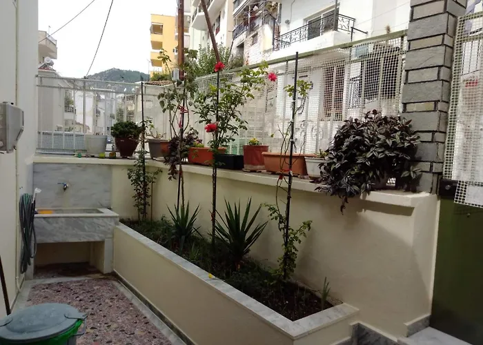 Giannis And Aristi's House Apartman